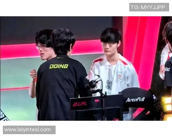 S15电竞总决赛热议WE选手个人能力引发的争议与讨论